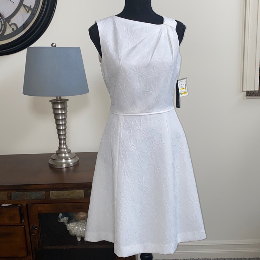 NWT Tahari-Levine White Brocade Lined Dress 4